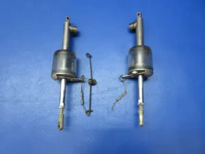 Early Beech Brake Master Cylinder P/N 169-380006 LOT OF 2 CORE (0924-1454)
